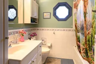 271 S Blvd, Saddle Brook Township, NJ 07663 - Photo 6