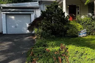 8 Beach Rd, Verona, NJ 07044 - Photo 2