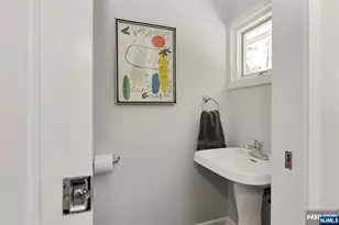1 Hickory Ln, Roseland, NJ 07068 - Photo 20