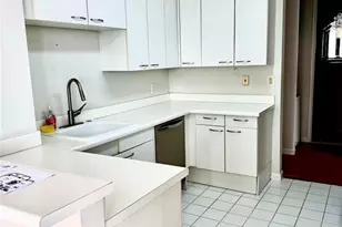 100 Carlyle 5J N, Cliffside Park, NJ 07010 - Photo 14