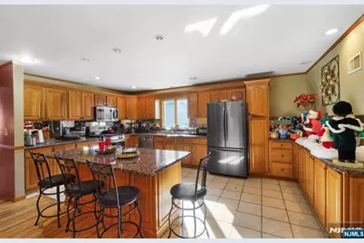 17 Pleasant, Kearny, NJ 07032 - Photo 8