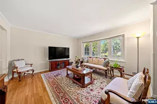 43 Woodvale Rd, Glen Rock, NJ 07452 - Photo 6