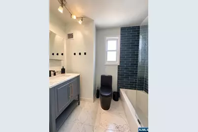 18 Garden Street, Ridgefield Park, NJ 07660 - Photo 8