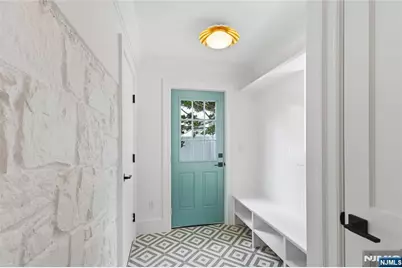 61 Surrey Lane, Tenafly, NJ 07670 - Photo 18