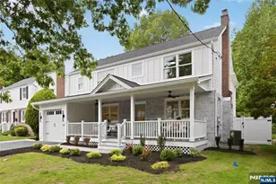 61 Surrey Ln, Tenafly, NJ 07670 - Photo 2