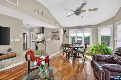 347 Westview Avenue, Fort Lee, NJ 07024 - Photo 10