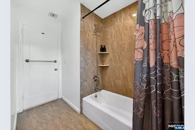 643 Stockton Street, New Milford, NJ 07646 - Photo 28