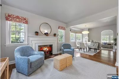 451 Bogert Avenue, Ridgewood, NJ 07450 - Photo 8