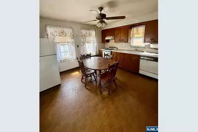 76 Hamilton Avenue, Lodi, NJ 07644 - Photo 6