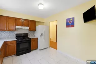 1109 Essex Ave, Linden, NJ 07036 - Photo 16