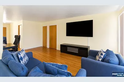 1109 Essex Avenue, Linden, NJ 07036 - Photo 12