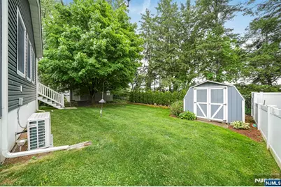 202 Colonial Avenue, Saddle Brook Township, NJ 07663 - Photo 28