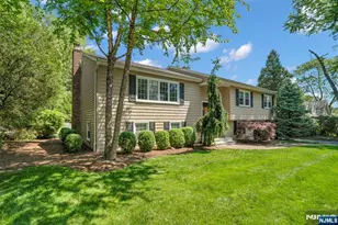 114 Wyckoff Ave, Wyckoff Township, NJ 07481 - Photo 2
