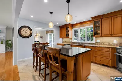 114 Wyckoff Avenue, Wyckoff Township, NJ 07481 - Photo 16
