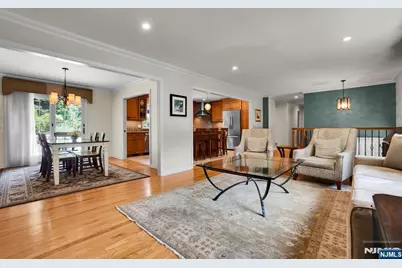 114 Wyckoff Avenue, Wyckoff Township, NJ 07481 - Photo 10