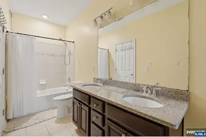 13 Dahlia Lane, Garfield, NJ 07026 - Photo 20