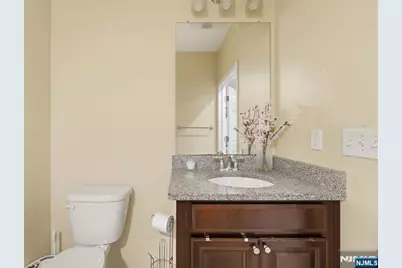 13 Dahlia Lane, Garfield, NJ 07026 - Photo 14