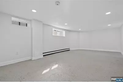 182 N Maple Avenue, East Orange, NJ 07017 - Photo 32