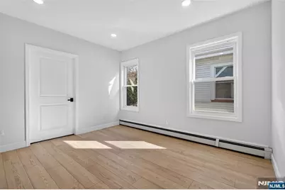 182 N Maple Avenue, East Orange, NJ 07017 - Photo 20