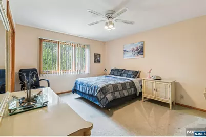 12 Sandalwood Drive, Livingston, NJ 07039 - Photo 22