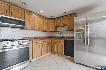 17 Albanese Road, Haledon, NJ 07508 - Photo 8