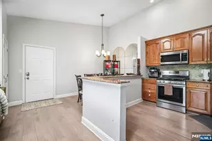 518 Holly Ct, Mahwah, NJ 07430 - Photo 10