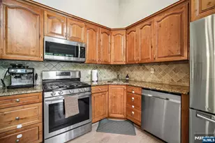 518 Holly Ct, Mahwah, NJ 07430 - Photo 12