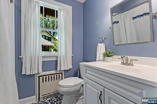 144 Park St, Montclair, NJ 07042 - Photo 32