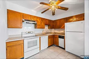 300 Park Street 5G, Hackensack, NJ 07601 - Photo 10