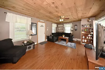 28 Makemoney Avenue, Wanaque, NJ 07420 - Photo 10