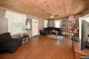 28 Makemoney Ave, Wanaque, NJ 07420 - Photo 10