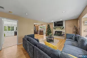 91 Greenbrook Pl, Park Ridge, NJ 07656 - Photo 8