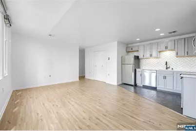 308-310 Passaic Avenue 402 #402, Harrison, NJ 07032 - Photo 4