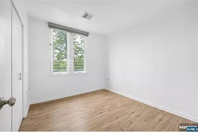 308-310 Passaic Avenue 402 #402, Harrison, NJ 07032 - Photo 8