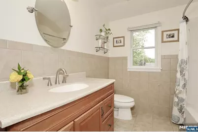 220 New Jersey Avenue, Bergenfield, NJ 07621 - Photo 26