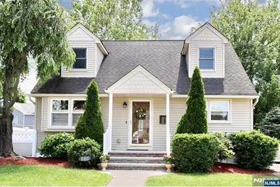 220 New Jersey Avenue, Bergenfield, NJ 07621 - Photo 1