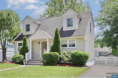 220 New Jersey Avenue, Bergenfield, NJ 07621 - Photo 32
