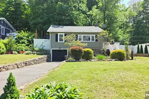 37 Grandview Ave, Jefferson Township, NJ 07460 - Photo 2