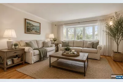 40 Catherine Court, Cedar Grove, NJ 07009 - Photo 4