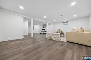 210 Paterson Ave, Hasbrouck Heights, NJ 07604 - Photo 34