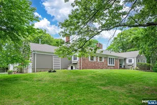 724 Ridge Rd, Kinnelon, NJ 07405 - Photo 2
