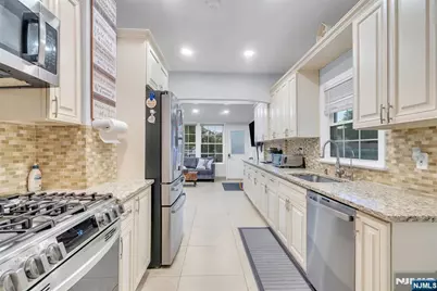353 Page Avenue, Lyndhurst Township, NJ 07071 - Photo 20
