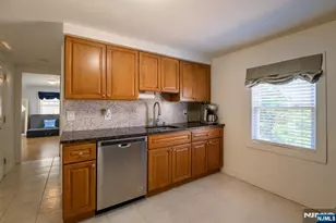 39 Lawrence Ave, Lodi, NJ 07644 - Photo 14