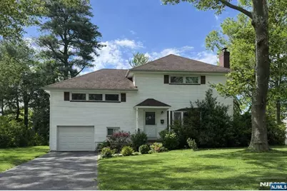 901 E Lawn Drive, Teaneck Township, NJ 07666 - Photo 1