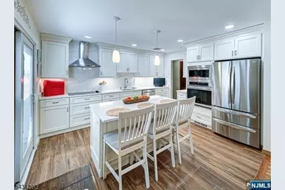 8 Edward Circle, Montville Township, NJ 07045 - Photo 6