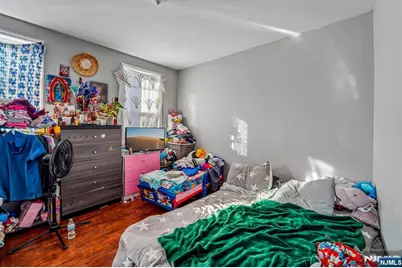 70 Genessee Avenue, Paterson, NJ 07503 - Photo 32