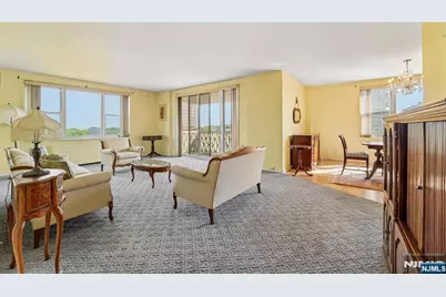 2000 Linwood Avenue 11A #11A, Fort Lee, NJ 07024 - Photo 4