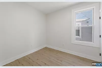 148 N 15th Street, East Orange, NJ 07017 - Photo 12