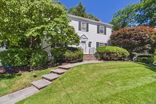 318 Beechwood Rd, Ridgewood, NJ 07450 - Photo 2