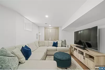 187 Hillside Avenue, Nutley, NJ 07110 - Photo 38